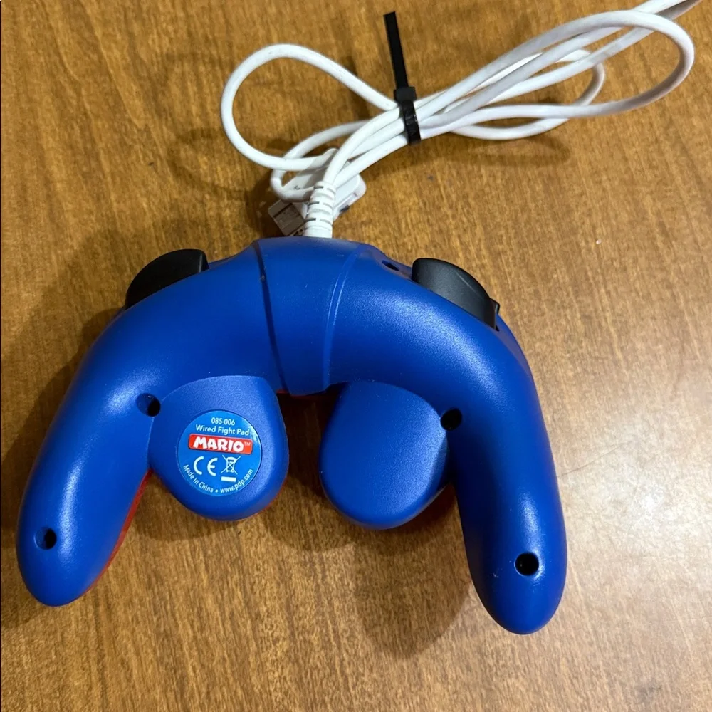 Mario PDP wired fight pad Wii & Wii U